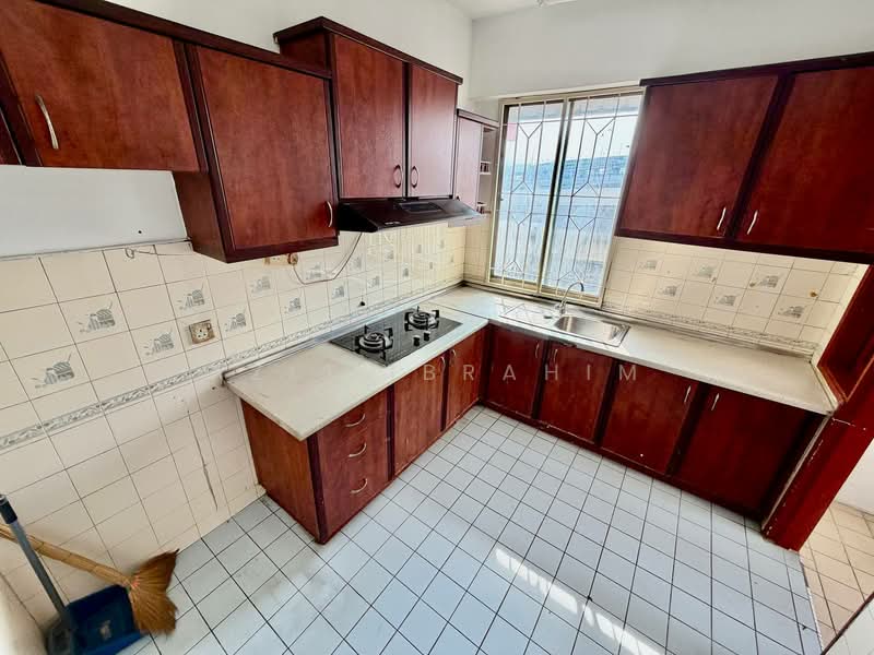 Apartment for Sale at Ixora Apartments - Azli Ibrahim - Kitchen - PropertyGuru.com.my