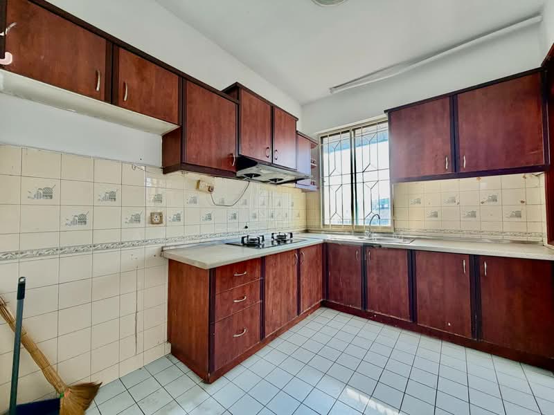 Apartment for Sale at Ixora Apartments - Azli Ibrahim - Kitchen - PropertyGuru.com.my