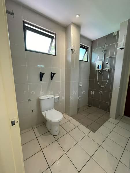 Rumah Teres 2 Tingkat untuk Disewa di Bandar Kinrara Seksyen 1 (Bandar Kinrara) - Tommy Wong Phang - Bathroom - PropertyGuru.com.my