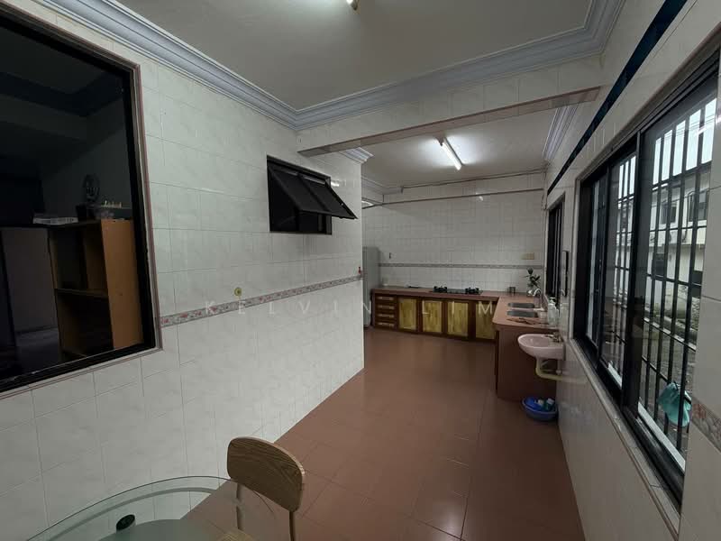2-storey Terraced House for Sale in Taman Desa Cemerlang (Ulu Tiram) - Kelvin Lim - Kitchen - PropertyGuru.com.my
