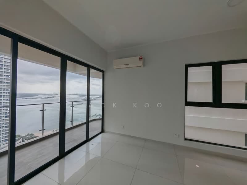 Servis Apartment untuk Dijual di Amberside @ Country Garden Danga Bay - Jack Koo - Balcony - PropertyGuru.com.my