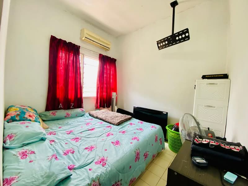 2.5-storey Terraced House for Sale in Ulu Kelang (Selangor) - Azrul Ismail - Bedroom - PropertyGuru.com.my