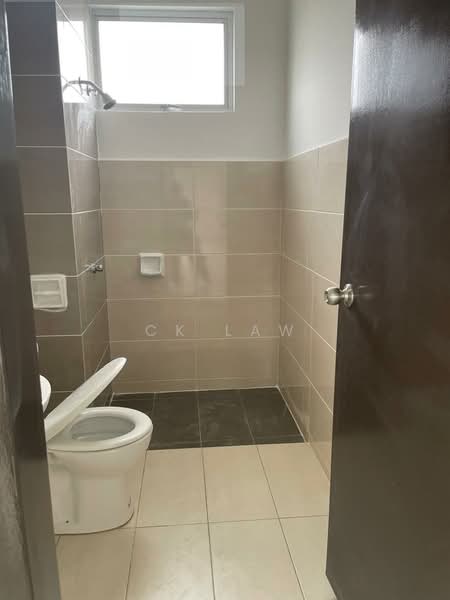 2-storey Terraced House for Rent in Bandar Tasik Kesuma (Beranang) - CK Law - Bathroom - PropertyGuru.com.my
