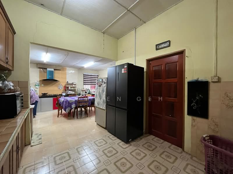 Semi-Detached House for Sale in Taman Lumba Kuda (Alor Setar) - Jayden Geh - Kitchen - PropertyGuru.com.my