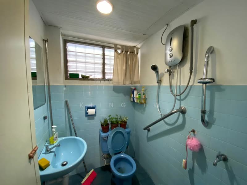Rumah Teres 2 Tingkat untuk Dijual di Taman Sri Bintang (Kepong) - Kiing TW - Bathroom - PropertyGuru.com.my