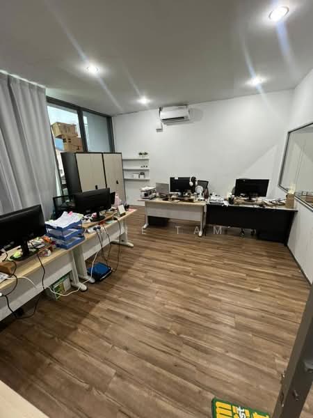 Kedai / Pejabat untuk Disewa di Bay Avenue (Bayan Lepas) - Zane Tam - Study - PropertyGuru.com.my