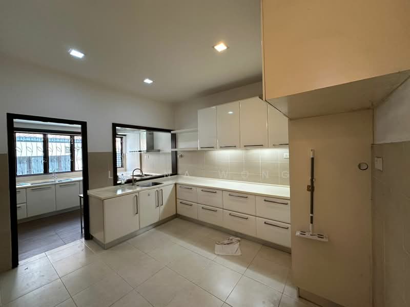 2.5-storey Terraced House for Sale in Bandar Puteri Puchong (Puchong) - Leona Wong - Kitchen - PropertyGuru.com.my