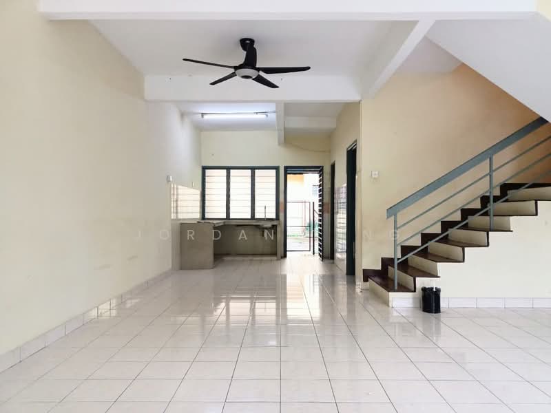 2-storey Terraced House for Sale in Balakong (Selangor) - Jordan Tang - Living Room - PropertyGuru.com.my