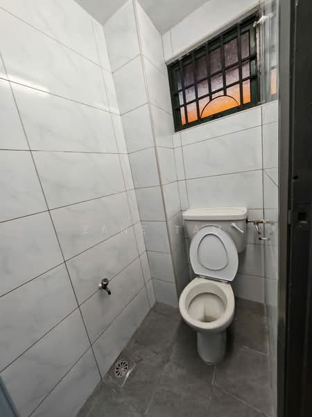 Kedai / Pejabat untuk Disewa di Bay Avenue (Bayan Lepas) - Zane Tam - Bathroom - PropertyGuru.com.my