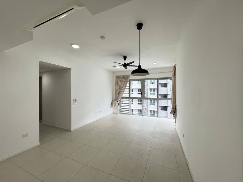 Kediaman Servis untuk Dijual di Cantara Residences - David Sin - Living Room - PropertyGuru.com.my