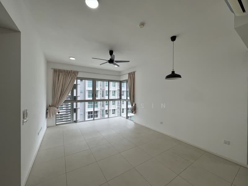 Kediaman Servis untuk Dijual di Cantara Residences - David Sin - Living Room - PropertyGuru.com.my