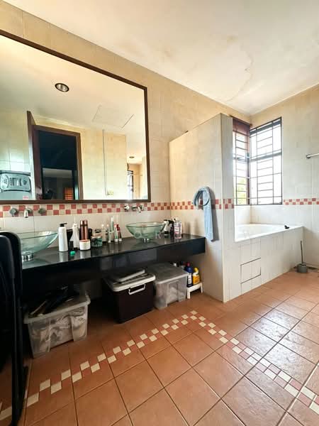 Semi-Detached House for Sale in Tropicana Indah (Kota Damansara) - Victor Liew - Bathroom - PropertyGuru.com.my