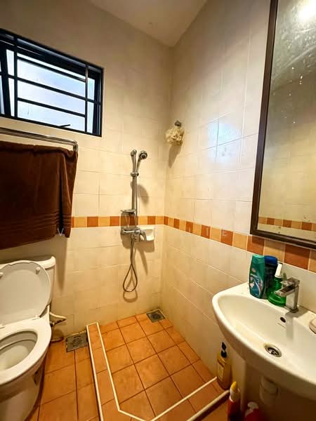 Semi-Detached House for Sale in Tropicana Indah (Kota Damansara) - Victor Liew - Bathroom - PropertyGuru.com.my