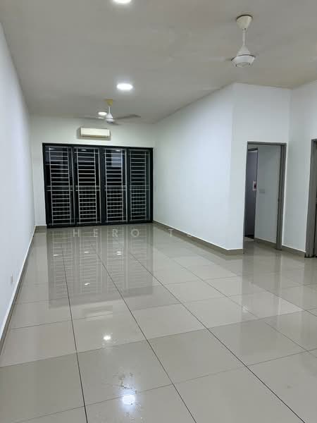 Kondominium untuk Dijual di Green Park Residence - Hero Tung - Living Room - PropertyGuru.com.my