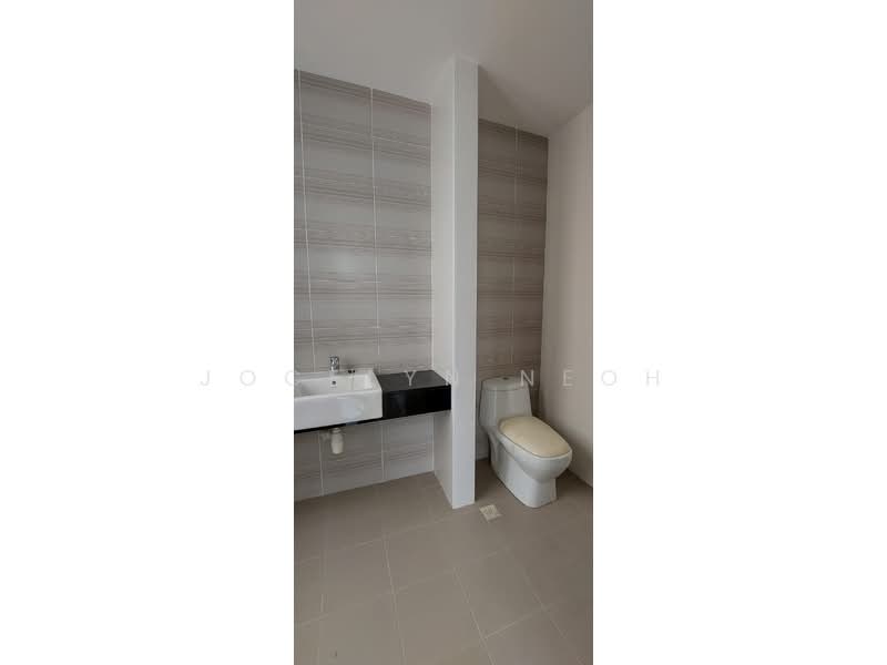 Semi-Detached House for Sale in Taman Sungai Rambai (Bukit Mertajam) - Jocelyn Neoh - Bathroom - PropertyGuru.com.my