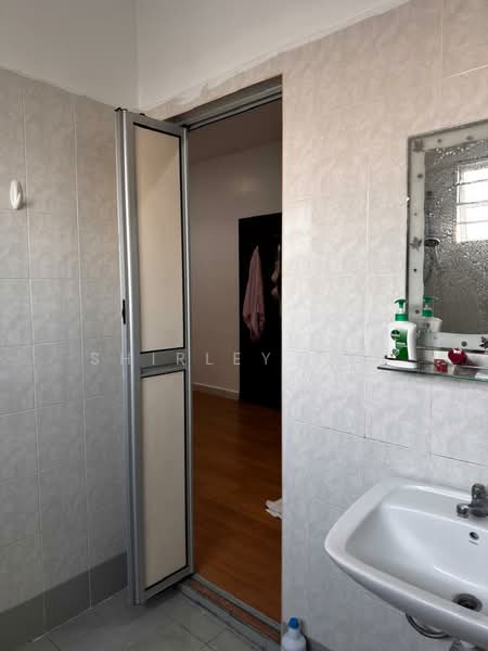 2-storey Terraced House for Sale in TAMAN PUCHONG UTAMA (Puchong) - Shirley Tan - Bathroom - PropertyGuru.com.my