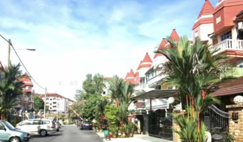 Rumah Teres untuk Dijual di Batu 9 (Cheras) - Kaeryn Wong - Exterior - PropertyGuru.com.my