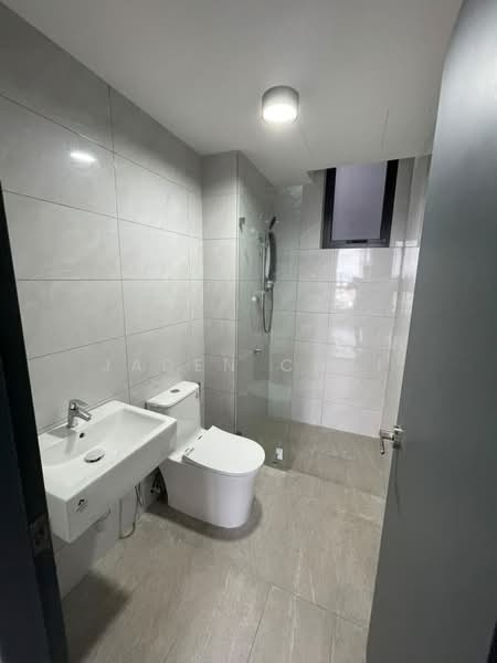 Servis Apartment untuk Dijual di Altris Residences @ The Quartz WM - Jaden Chai - Bathroom - PropertyGuru.com.my