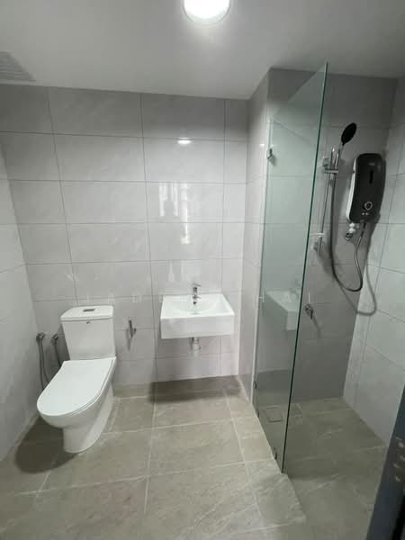 Servis Apartment untuk Dijual di Altris Residences @ The Quartz WM - Jaden Chai - Bathroom - PropertyGuru.com.my
