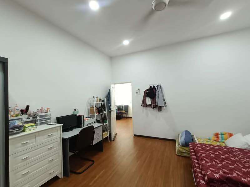 Semi-Detached House for Sale in Johor Bahru (Johor) - Steve Tey - Bedroom - PropertyGuru.com.my