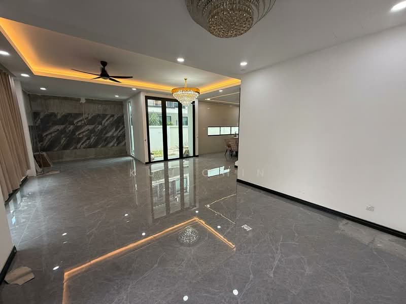 Semi-Detached House for Sale in Setia Tropika (Johor Bahru) - Kuu Chin - Living Room - PropertyGuru.com.my