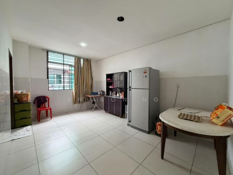 2.5-storey Terraced House for Sale in Rini Hills 2 (Skudai) - Sharon Ng - Kitchen - PropertyGuru.com.my