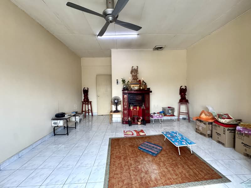 Rumah Teres 2 Tingkat untuk Dijual di Bukit Rimau (Shah Alam) - Ishak Ramli - Living Room - PropertyGuru.com.my