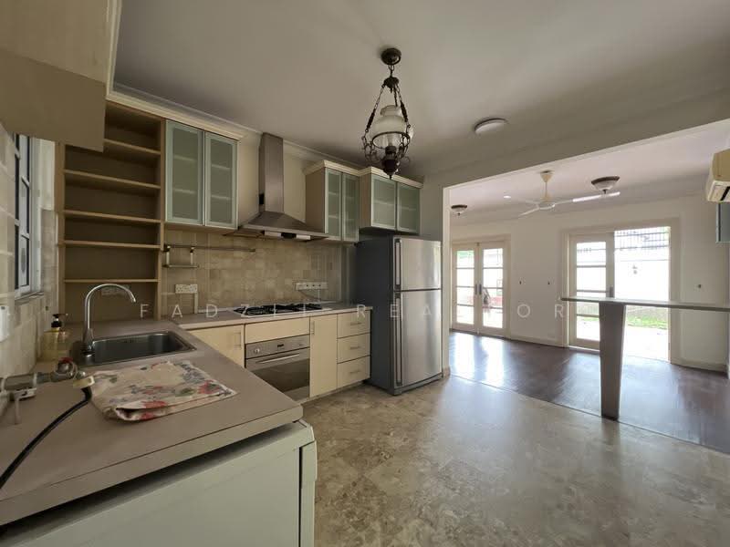 Bungalow House for Rent in Ampang (Selangor) - Fadzli Realtor - Kitchen - PropertyGuru.com.my