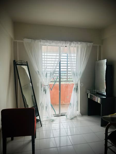 Pangsapuri untuk Disewa di Casa Prima - Abby Woo - Balcony - PropertyGuru.com.my
