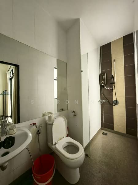 Rumah Kluster untuk Dijual di Skudai (Johor) - Sharon Ng - Bathroom - PropertyGuru.com.my