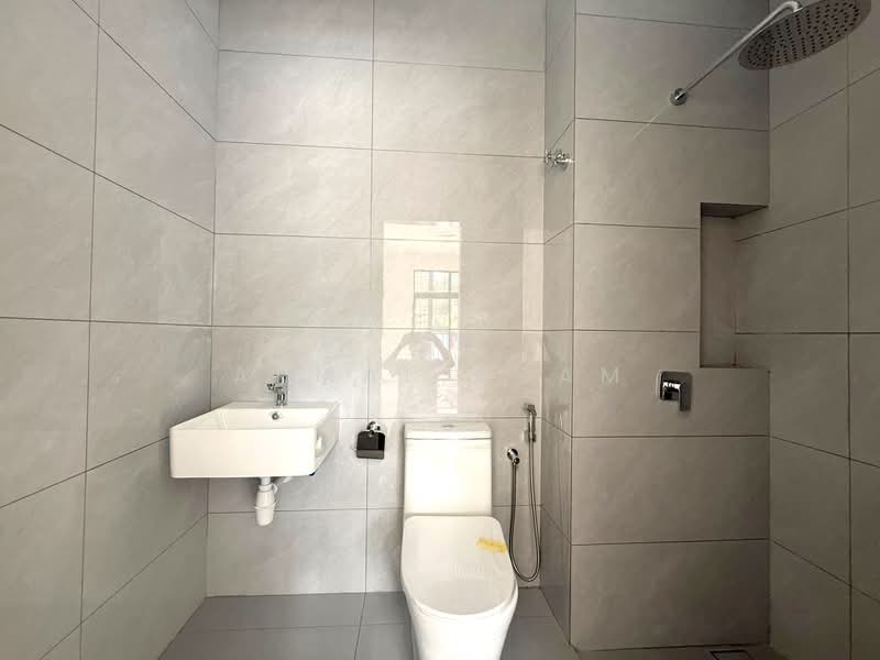 Rumah Teres 2 Tingkat untuk Dijual di Bangi (Selangor) - Akmal Adam - Bathroom - PropertyGuru.com.my