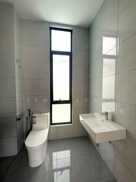 Rumah Teres 2 Tingkat untuk Dijual di Bangi (Selangor) - Akmal Adam - Bathroom - PropertyGuru.com.my