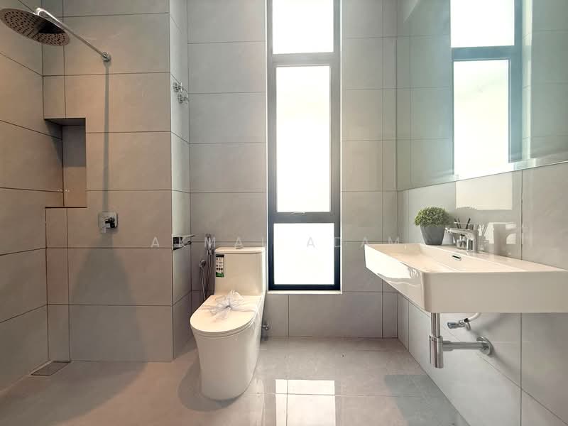 Rumah Teres 2 Tingkat untuk Dijual di Bangi (Selangor) - Akmal Adam - Bathroom - PropertyGuru.com.my