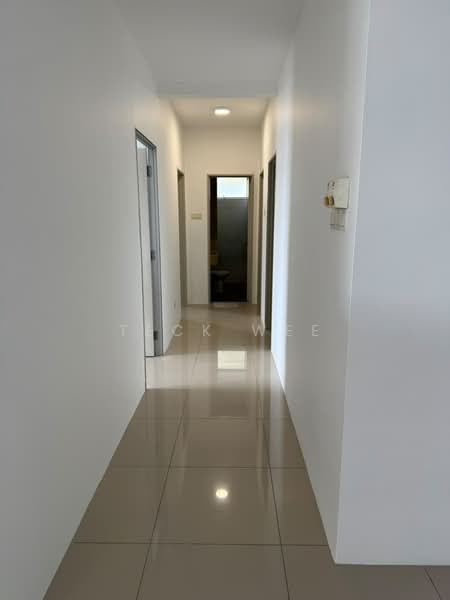 Kondominium untuk Disewa di Platinum Lake PV 15 - Teck Wee - Corridor - PropertyGuru.com.my