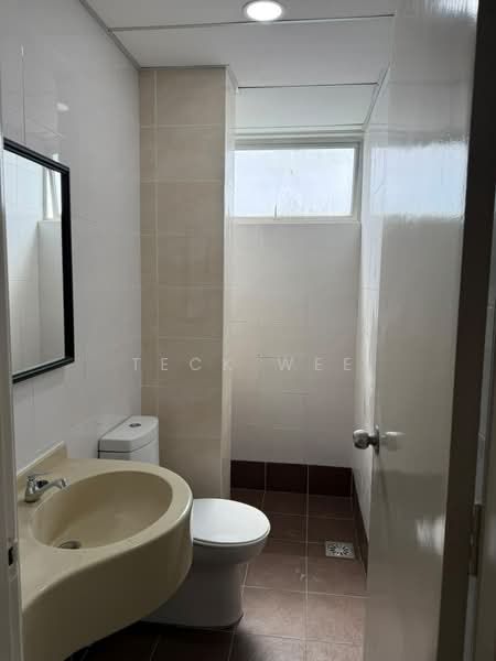 Kondominium untuk Disewa di Platinum Lake PV 15 - Teck Wee - Bathroom - PropertyGuru.com.my