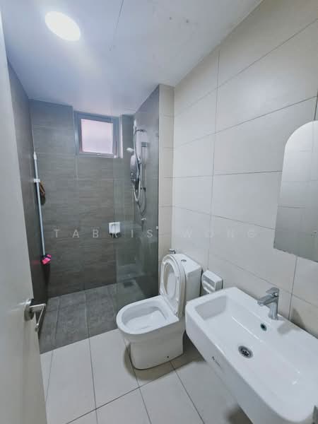 Servis Apartment untuk Disewa di Gravit8, Klang - Tabris Wong - Bathroom - PropertyGuru.com.my