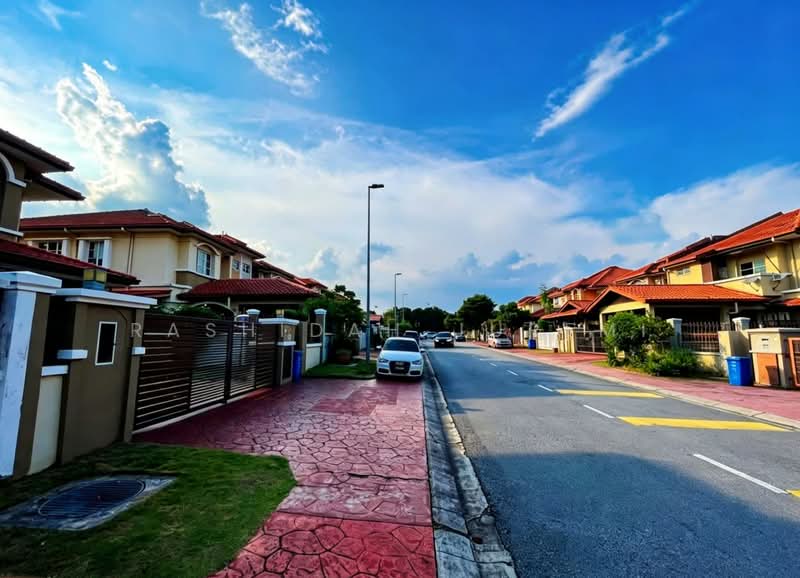 Rumah Berkembar untuk Dijual di Shah Alam (Selangor) - Rashidah Juremi - Exterior - PropertyGuru.com.my
