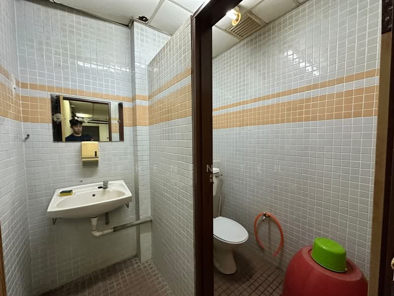Kedai untuk Dijual di George Town (Penang) - SERENEN TEH - Bathroom - PropertyGuru.com.my