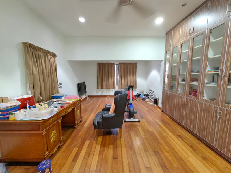 3-storey Terraced House for Sale in Taman Esplanad (Bukit Jalil) - Mak Oliver - Study - PropertyGuru.com.my