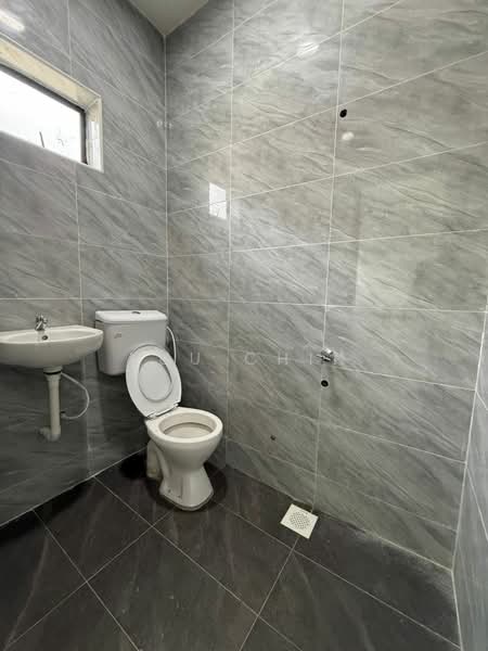 2-storey Terraced House for Sale in Bandar Putra (Kulai) - Kuu Chin - Bathroom - PropertyGuru.com.my