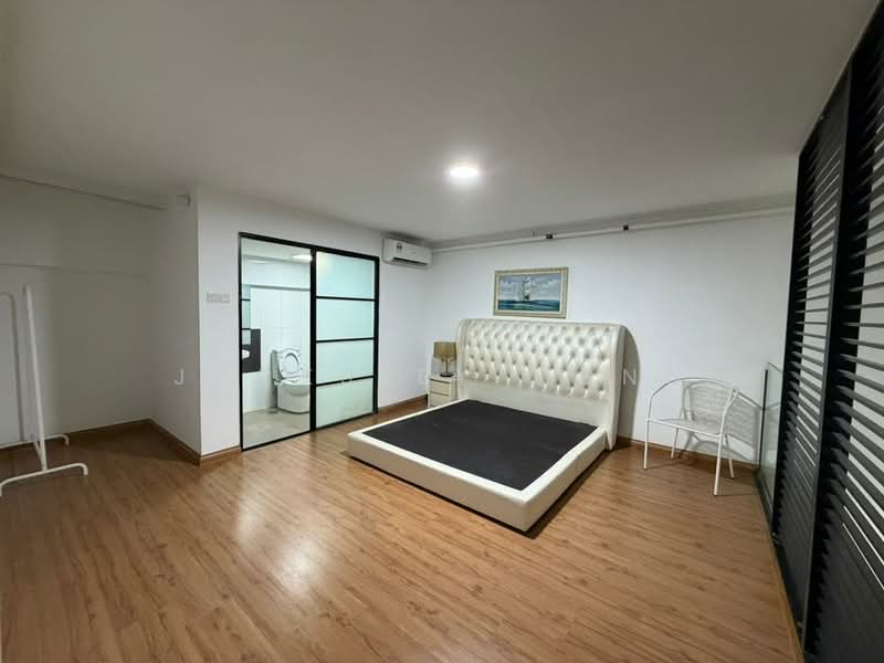 Service Residence for Sale at SOHO @ Empire City - Jacksley Wong - Bedroom - PropertyGuru.com.my