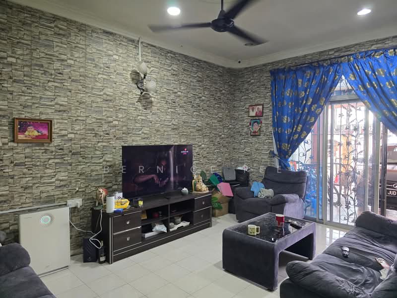 1-storey Terraced House for Sale in Kulai (Johor) - Bernice Tee - Living Room - PropertyGuru.com.my