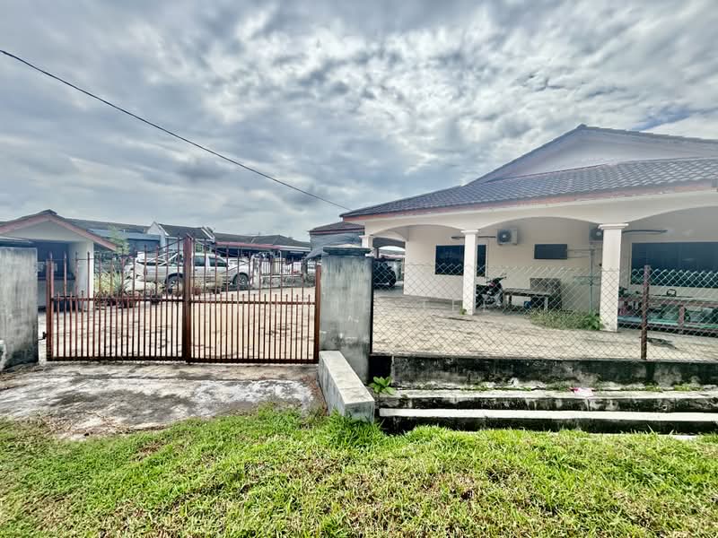 1-storey Terraced House for Sale in Teluk Intan (Perak) - Fennie Tee - PropertyGuru.com.my