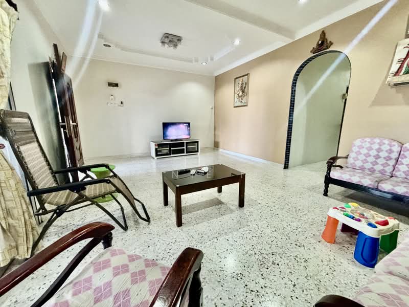2-storey Terraced House for Sale in Changkat Jong (Perak) - Fennie Tee - Living Room - PropertyGuru.com.my