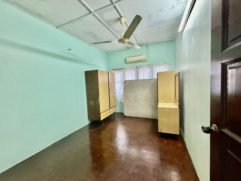 2-storey Terraced House for Sale in Changkat Jong (Perak) - Fennie Tee - Bedroom - PropertyGuru.com.my