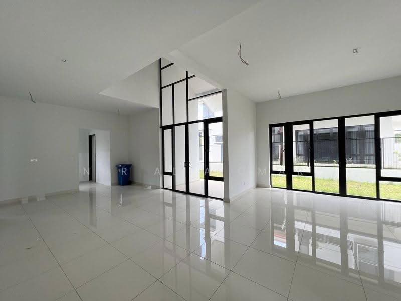 Rumah Berkembar untuk Dijual di Bukit Bandaraya (Shah Alam) - Nur Alia Omar - Living Room - PropertyGuru.com.my