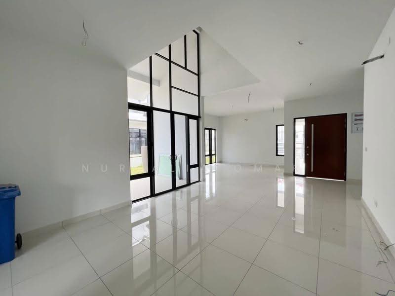 Rumah Berkembar untuk Dijual di Bukit Bandaraya (Shah Alam) - Nur Alia Omar - Living Room - PropertyGuru.com.my