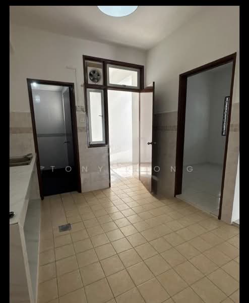 Rumah Kluster untuk Disewa di Shah Alam (Selangor) - Tony Leong - Kitchen - PropertyGuru.com.my