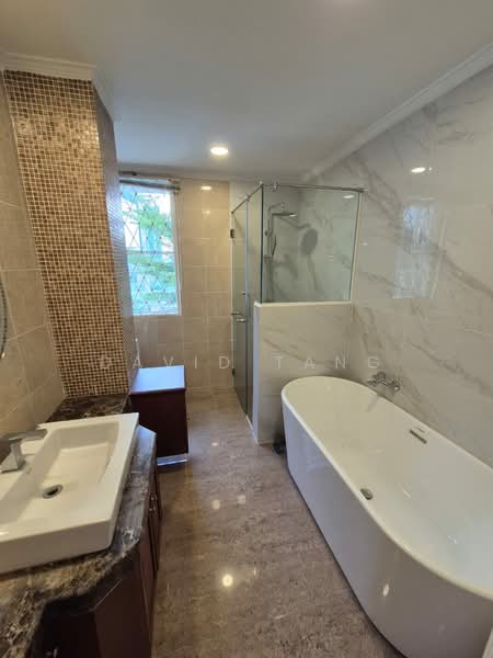 Rumah Berkembar untuk Dijual di Bukit Damansara (Damansara Heights) - David Tang - Bathroom - PropertyGuru.com.my