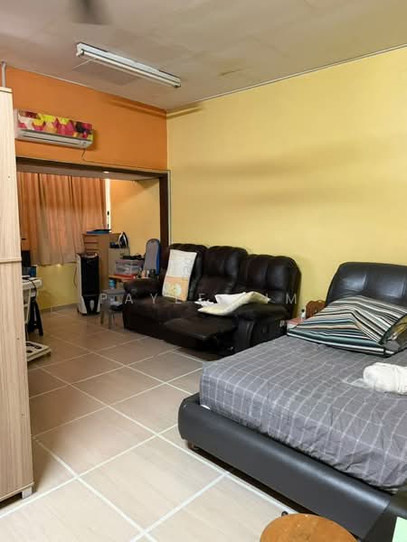 2-storey Terraced House for Sale in Taman Midah (Cheras) - Payee Lim - Living Room - PropertyGuru.com.my